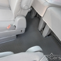Автомобильные коврики EVA на Dodge Grand Caravan V (2007-2020) 2 ряд: кресла 1+1 убираются в пол